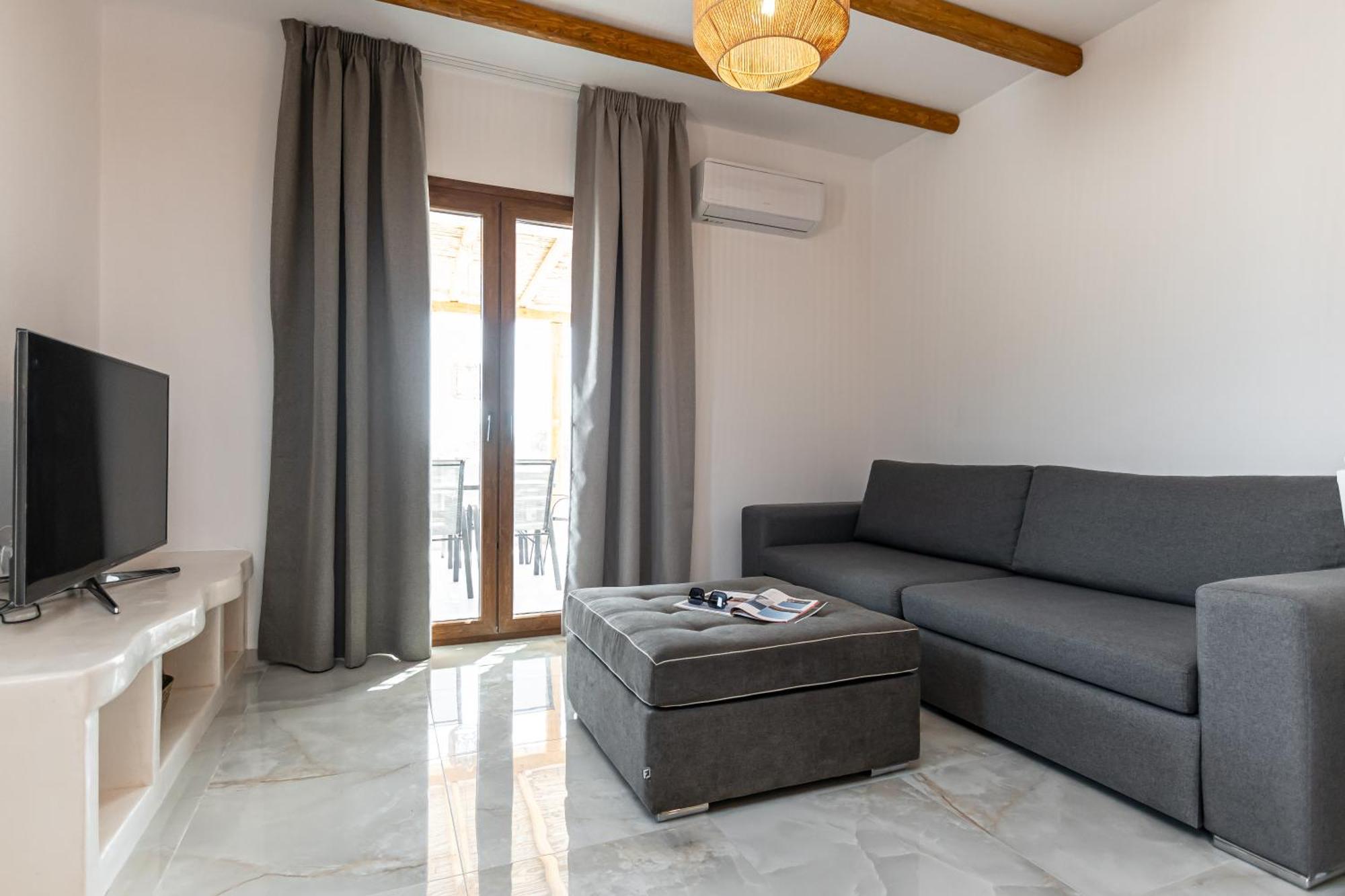 Naxos Beachwalk Villa Plaka Maragkas ภายนอก รูปภาพ